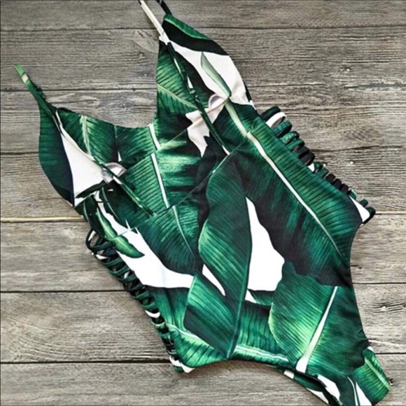 ‼️SOLD‼️Tropical Leaves 1 pc Swimsuit - Picture 3 of 6